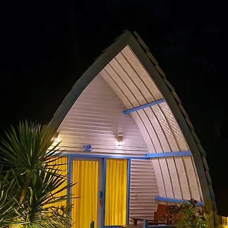 Youpy Bungalows Gili Air Room photo